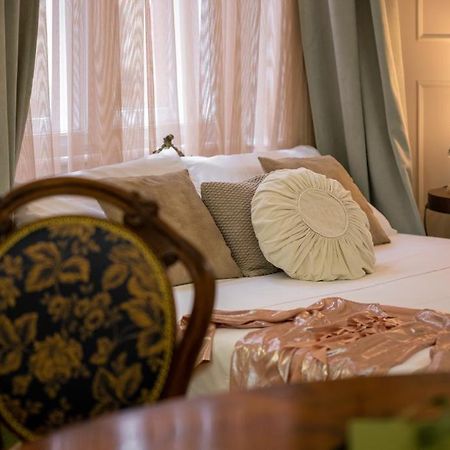Regina Apartments On Kiraly Street Budapest Ngoại thất bức ảnh