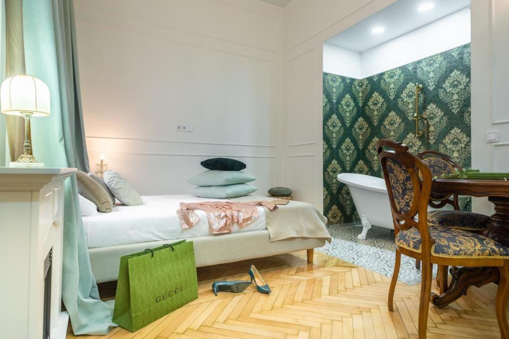 Regina Apartments On Kiraly Street Budapest Ngoại thất bức ảnh