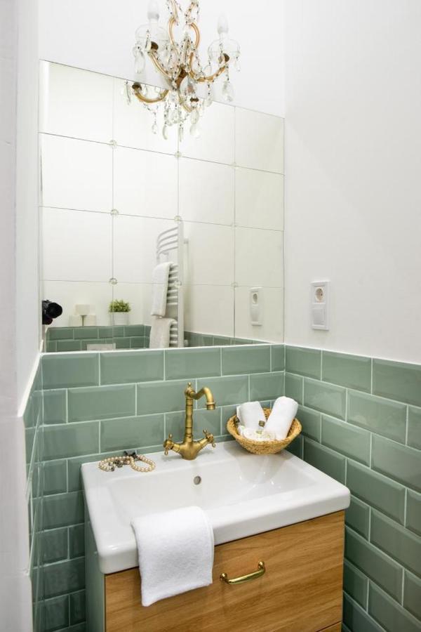 Regina Apartments On Kiraly Street Budapest Ngoại thất bức ảnh