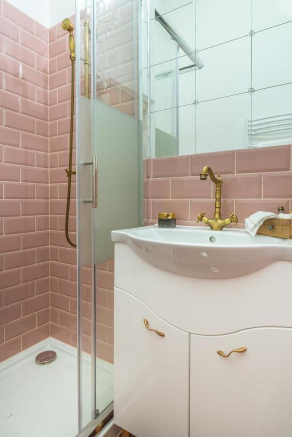 Regina Apartments On Kiraly Street Budapest Ngoại thất bức ảnh