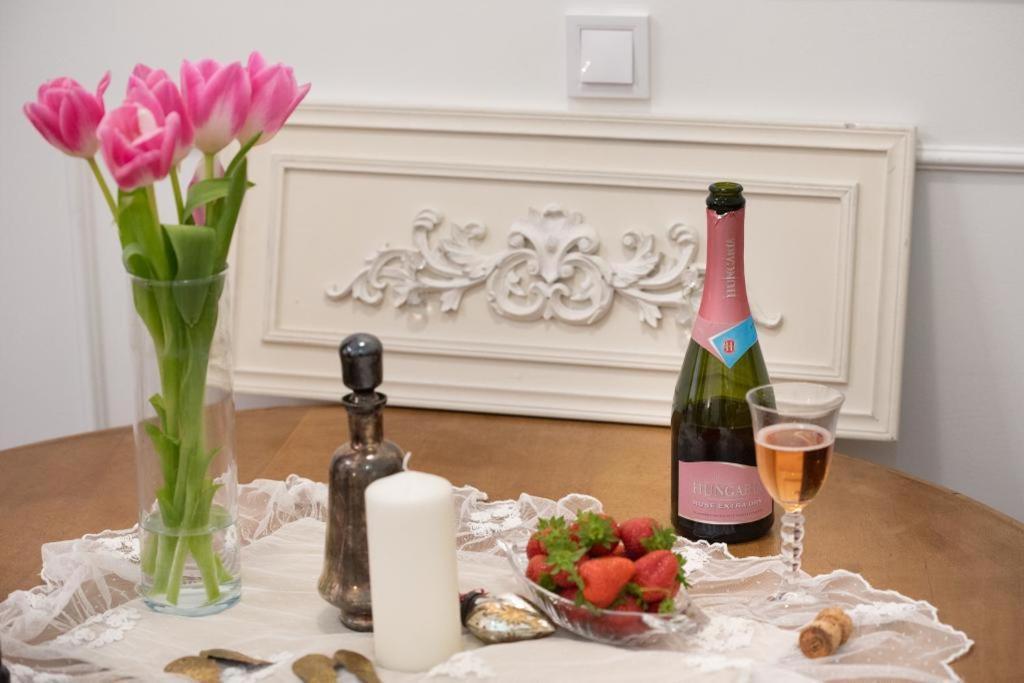 Regina Apartments On Kiraly Street Budapest Ngoại thất bức ảnh