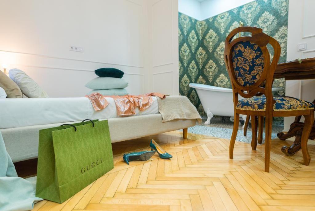 Regina Apartments On Kiraly Street Budapest Ngoại thất bức ảnh
