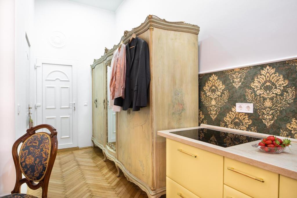 Regina Apartments On Kiraly Street Budapest Ngoại thất bức ảnh