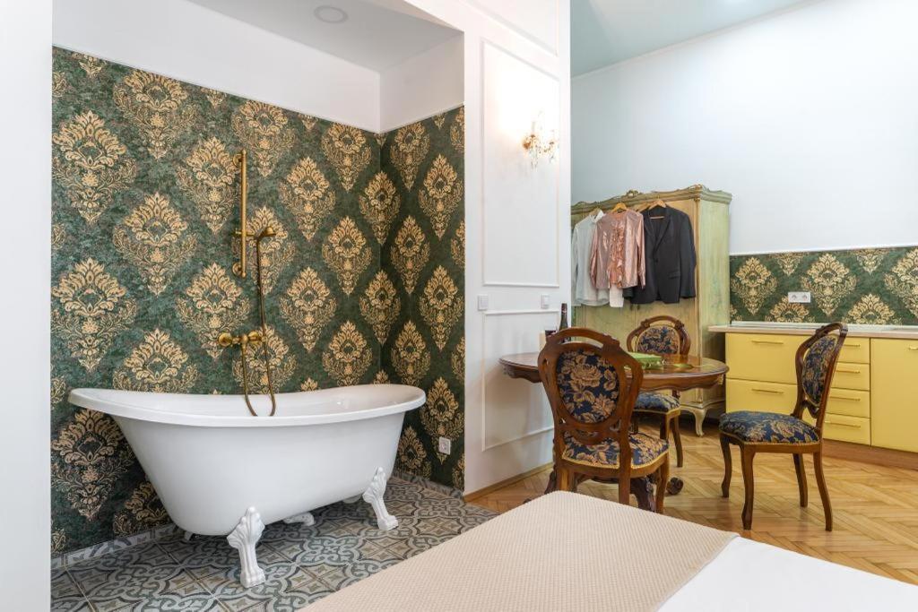 Regina Apartments On Kiraly Street Budapest Ngoại thất bức ảnh