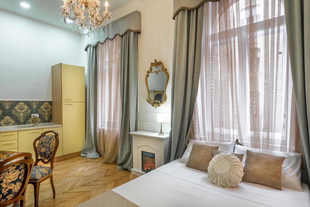 Regina Apartments On Kiraly Street Budapest Ngoại thất bức ảnh