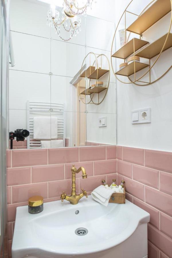Regina Apartments On Kiraly Street Budapest Ngoại thất bức ảnh