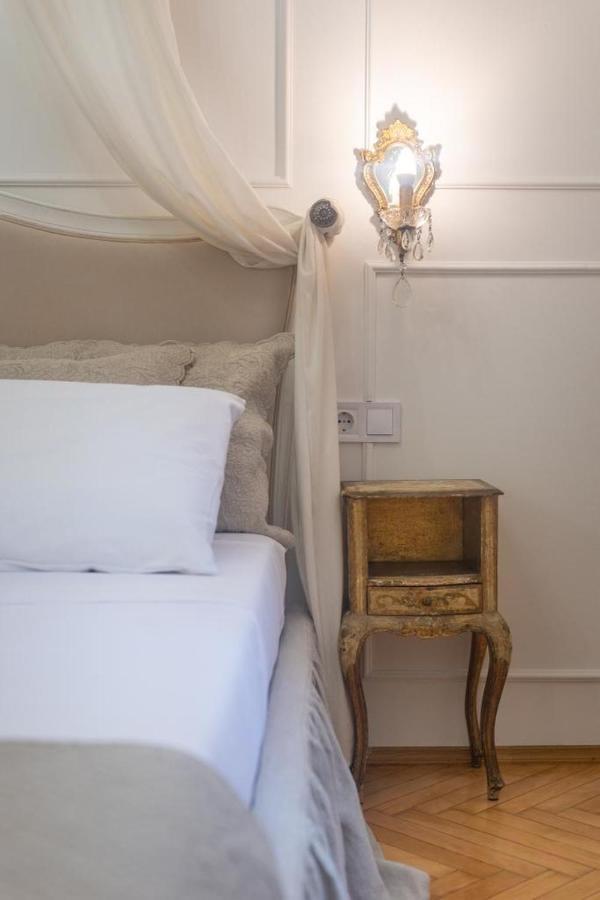 Regina Apartments On Kiraly Street Budapest Ngoại thất bức ảnh