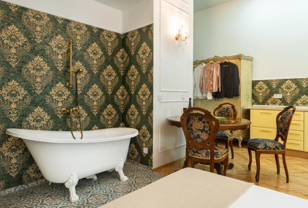 Regina Apartments On Kiraly Street Budapest Ngoại thất bức ảnh